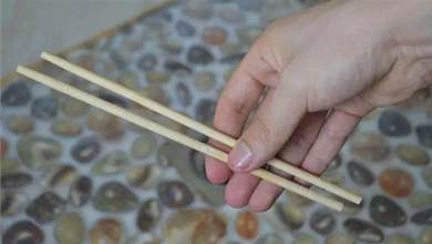 舊筷子別扔，衛生間裡放1雙，1年省下好幾百，太聰明了，學學吧